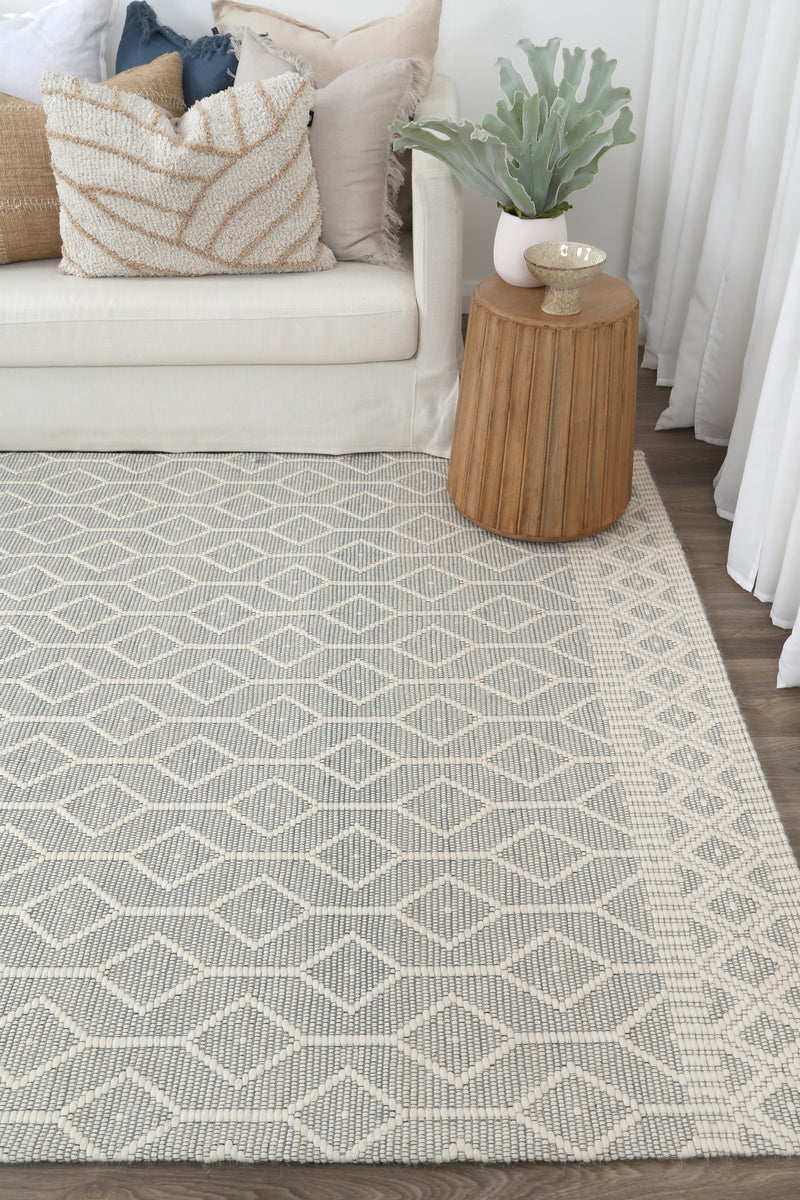 Wamberal Lattice Light Grey Wool Rug