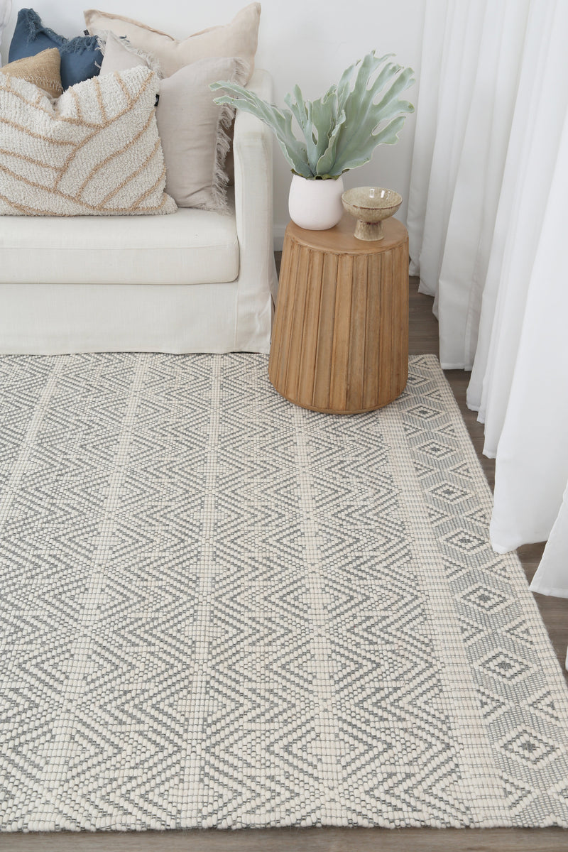 Wamberal Chevron Light Grey Wool Rug