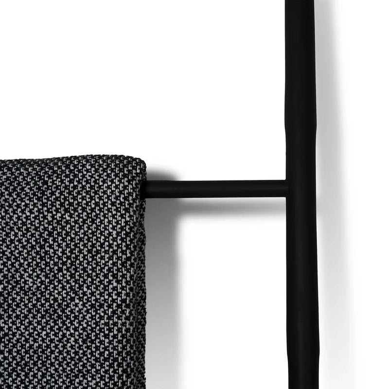 Bamboo Ladder Matte Black - 200cm