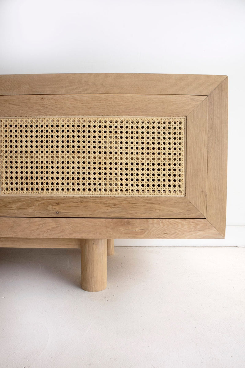 Indigo Entertainment Unit – Three Door