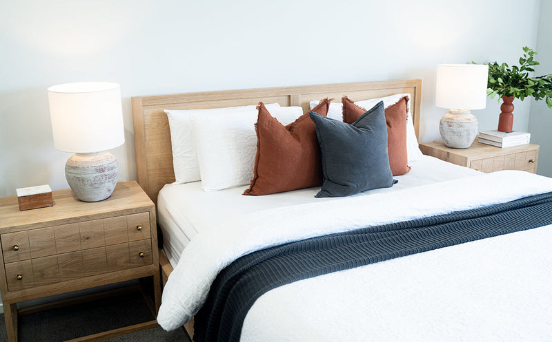 Clover American Oak Bed - King