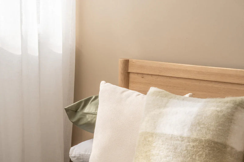 Vintage King Bed 200 cm - White Oak