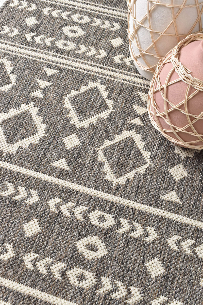 Alaska Brown Rug 3333-W71E