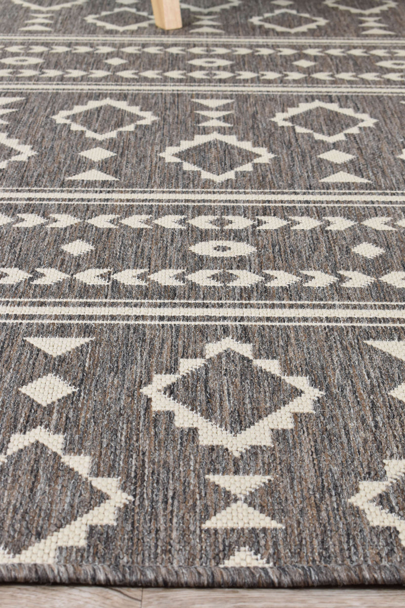 Alaska Brown Rug 3333-W71E