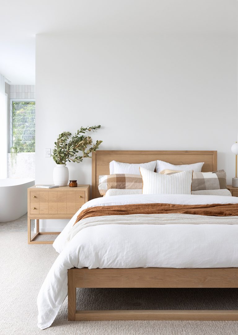 Clover American Oak Bed - Super King