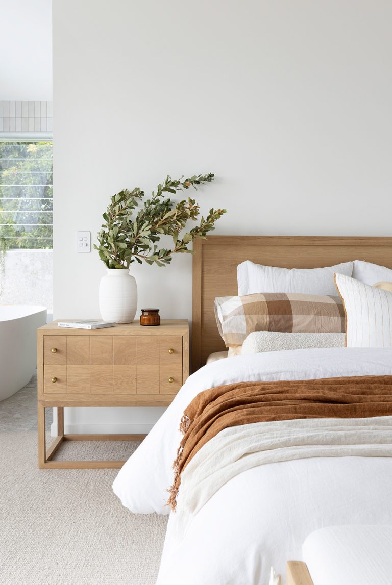 Clover American Oak Bed - Super King