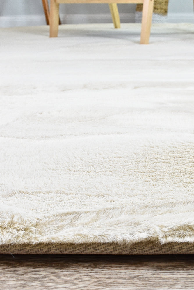 Super Soft Shaggy Beige Rug