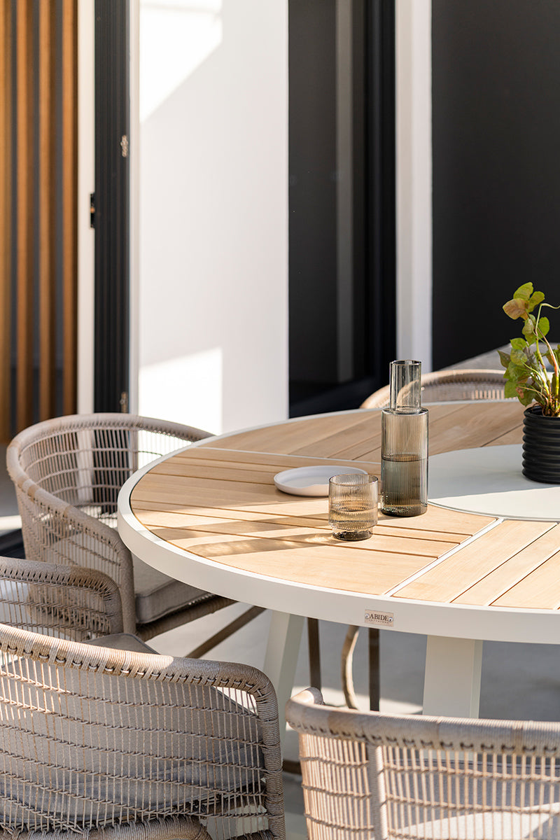 Weston Outpost Round Dining Table – 1.6m – Whitley Pearl Powder Coated Legs